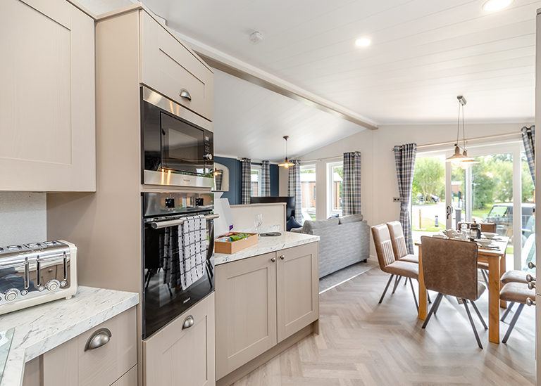 8520139-lp22550-hovingham-unit12-interior14