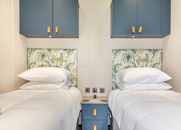 8520139-lp22551-blackswan-vip-unit13-interior22